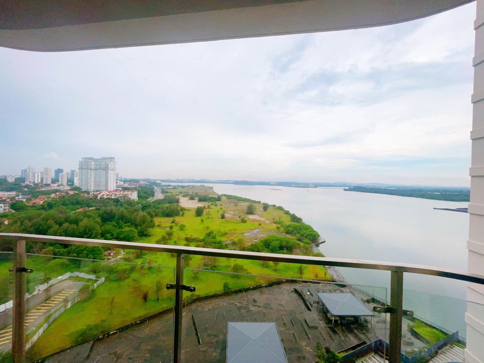 Monic Staycation #Country Garden Danga Bay Johor Bahru Exteriör bild
